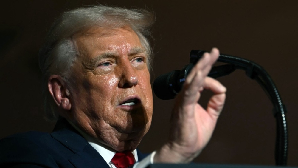 Trump demands CNN get new owners in Warner bidding war